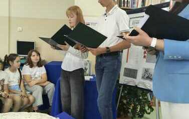 1000048699