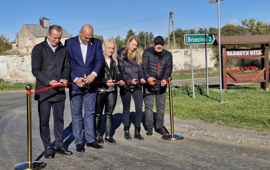 Otwarcie przebudowanej drogi gminnej w Warszynie